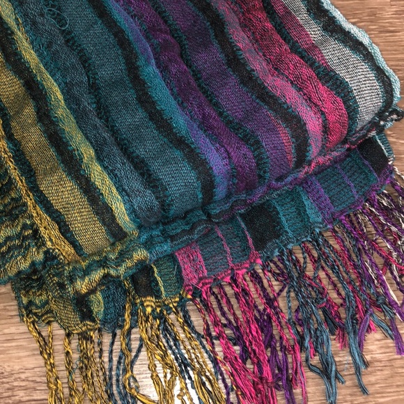 Forever 21 multicolor textured scarf - Picture 2 of 7